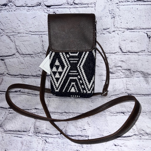 Thirty One NWT Call Me Crossbody Bag in Rio Weave‎ - Picture 1 of 4